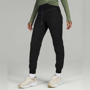 Lululemon Dance Studio Mid-Rise Jogger black size 4